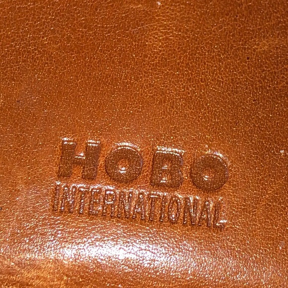 HOBO IRIS WALLET JUST REDUCED👛👛👛👜 - Picture 7 of 8